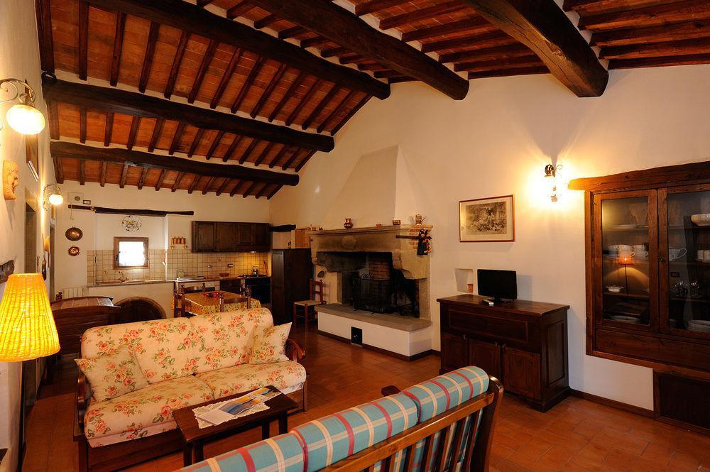Relais Borgo Torale Hotel ปัสซีญาโน ซุล ตราซีเมโน ภายนอก รูปภาพ