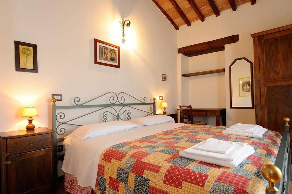 Relais Borgo Torale Hotel ปัสซีญาโน ซุล ตราซีเมโน ภายนอก รูปภาพ