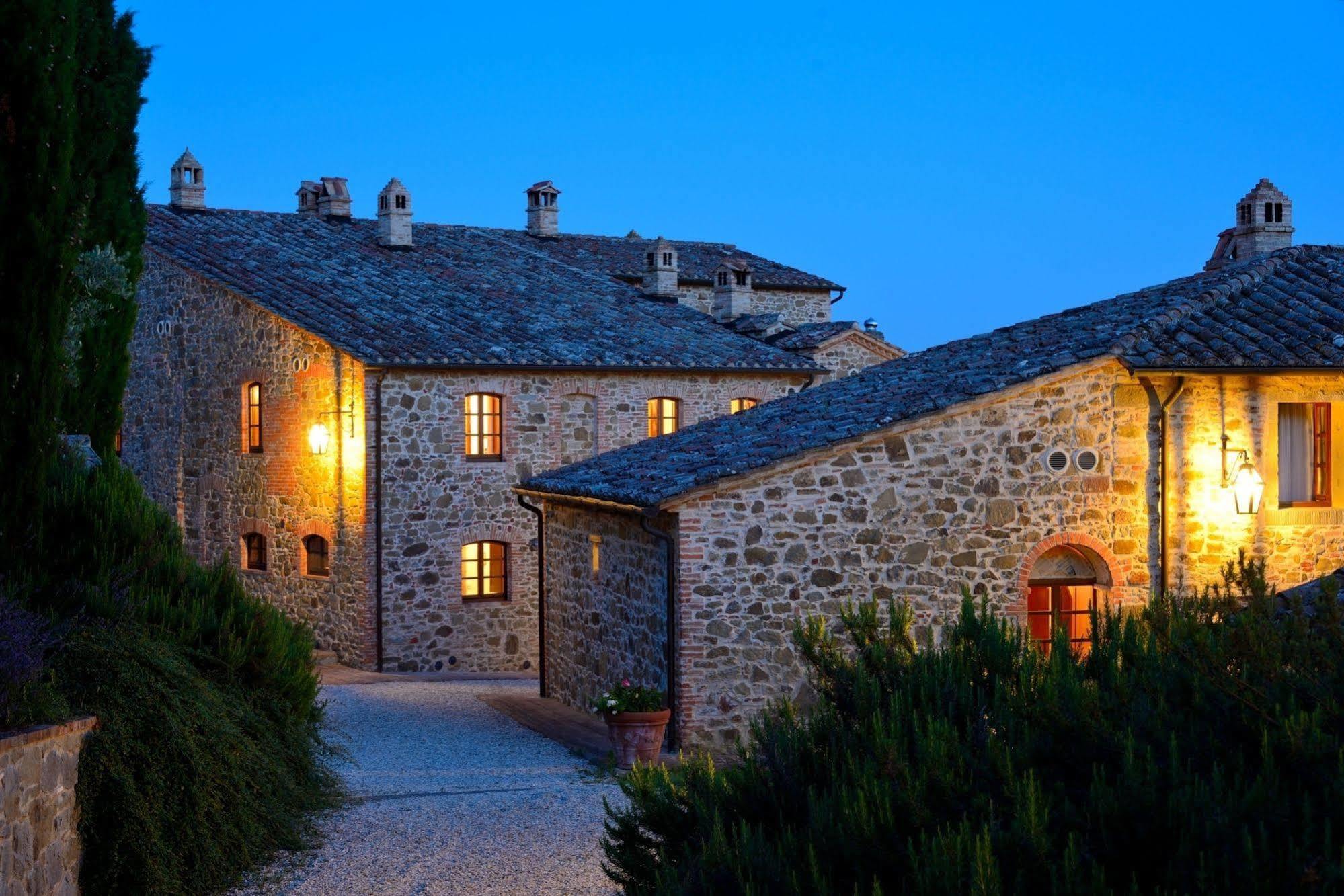 Relais Borgo Torale Hotel ปัสซีญาโน ซุล ตราซีเมโน ภายนอก รูปภาพ