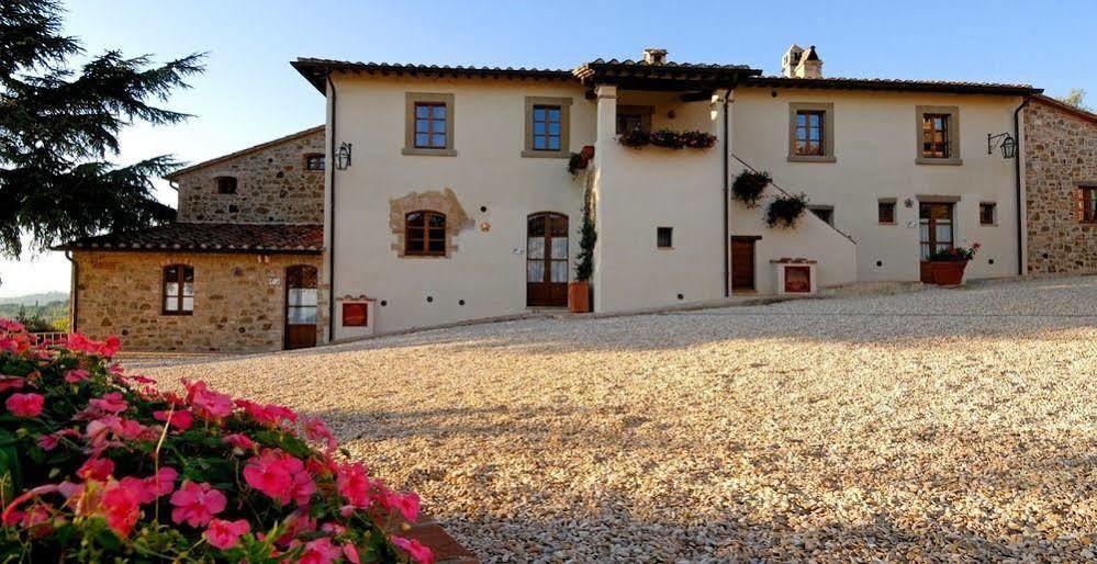 Relais Borgo Torale Hotel ปัสซีญาโน ซุล ตราซีเมโน ภายนอก รูปภาพ